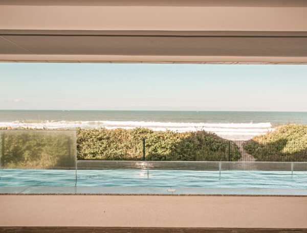 Apartamento frente mar no Morro das Pedras, Florianópolis