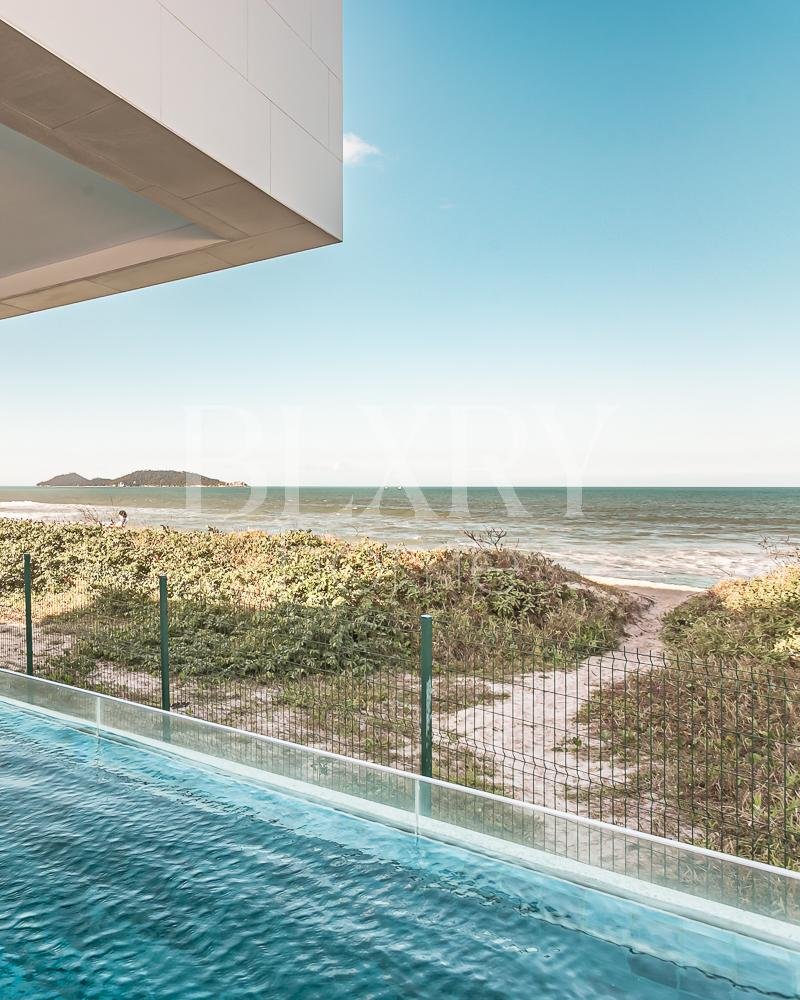 Apartamento frente mar no Morro das Pedras, Florianópolis