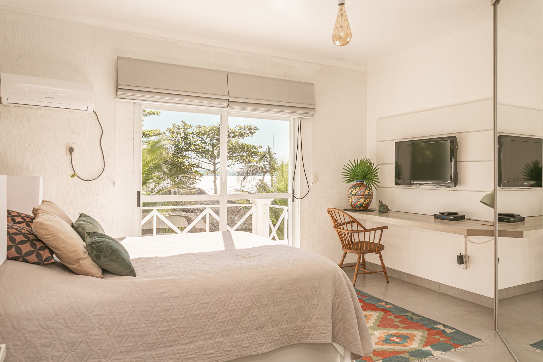 Casa pé na areia em Canajurê