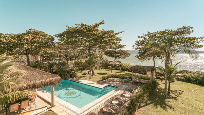 Casa pé na areia em Canajurê