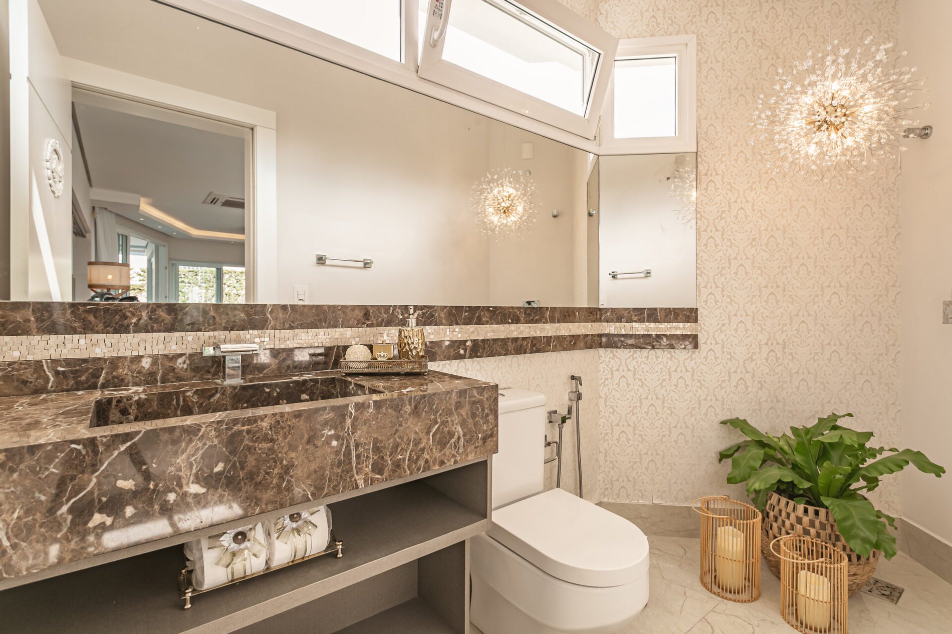 Casa em Jurerê Internacional, ao lado do bosque Amoraeville