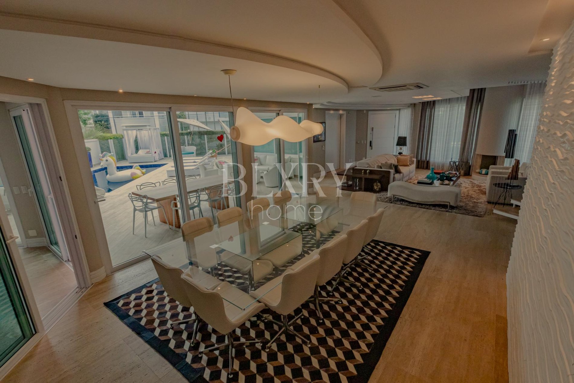 Casa em Jurerê internacional