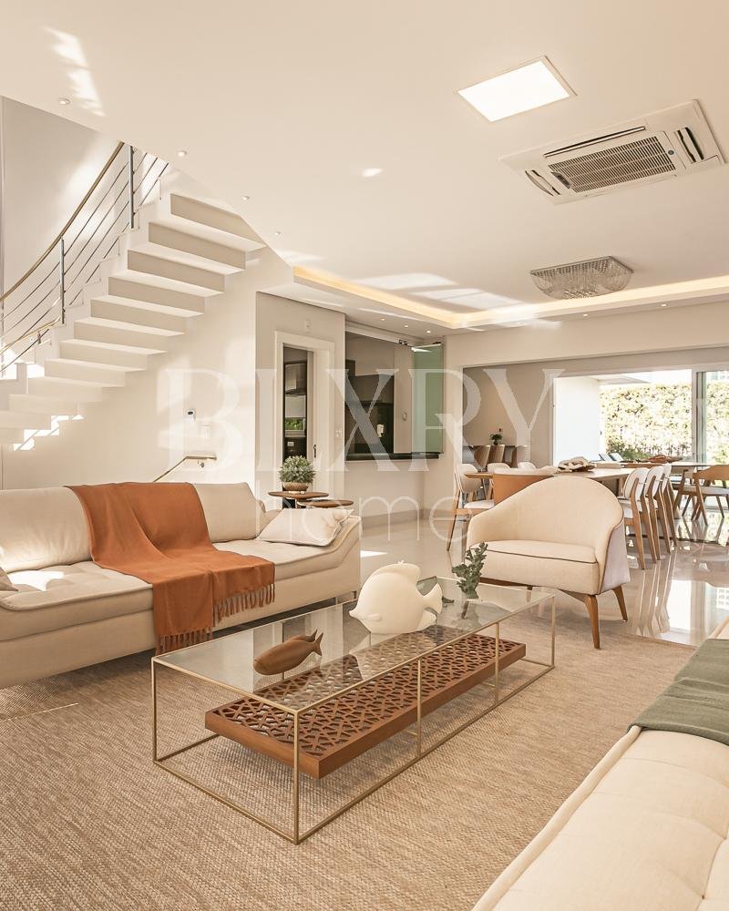 Casa em Jurerê Internacional, ao lado do bosque Amoraeville