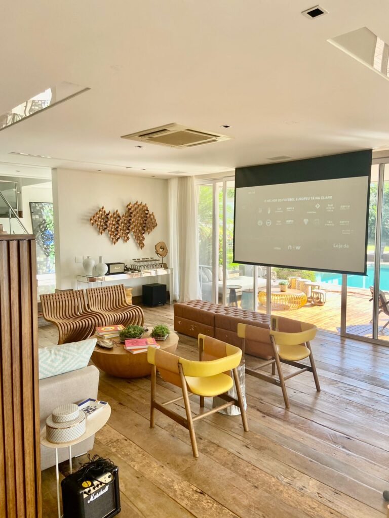 Casa no condomínio Saint Barth no Cacupé