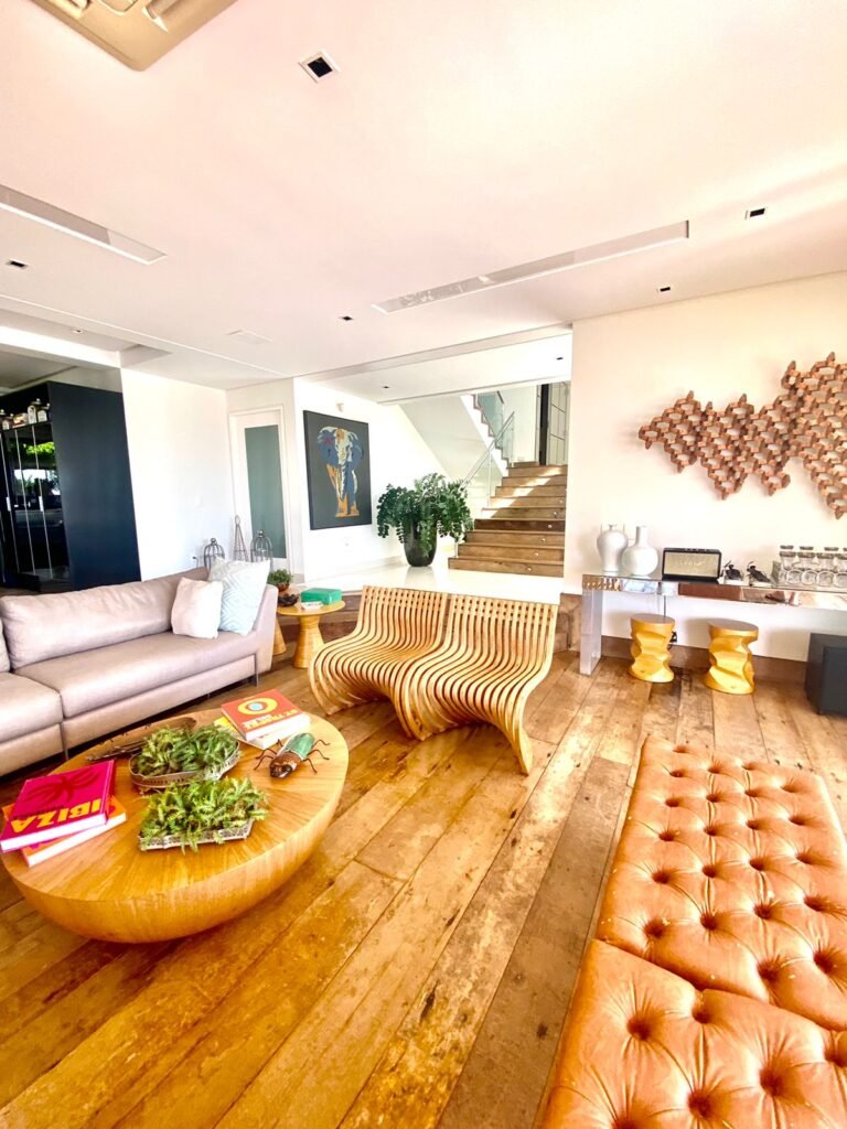 Casa no condomínio Saint Barth no Cacupé