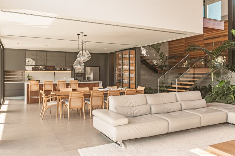 CASA EM CONDOMÍNIO NO CACUPÉ