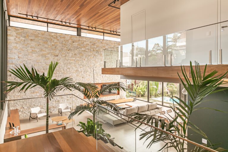 CASA EM CONDOMÍNIO NO CACUPÉ