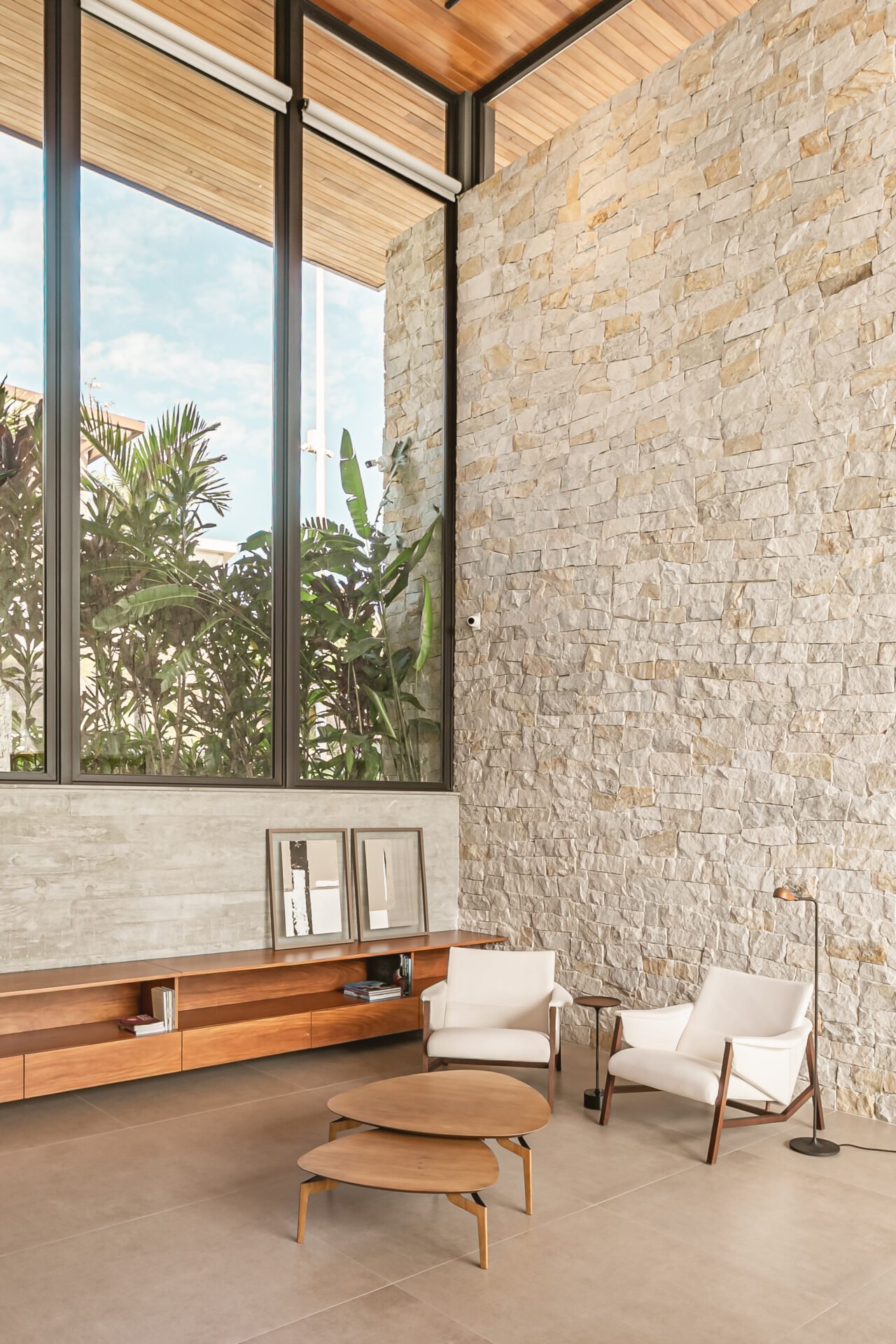 CASA EM CONDOMÍNIO NO CACUPÉ