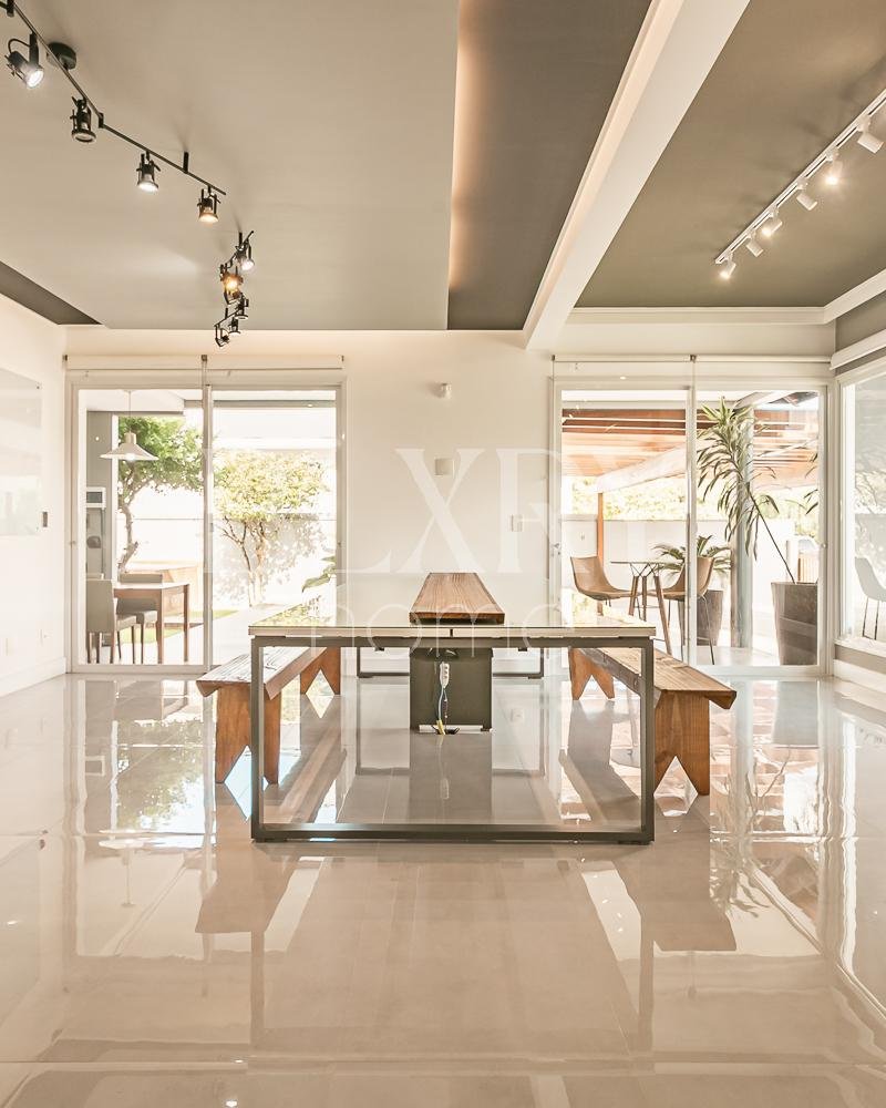 CASA EM JURERÊ INTERNACIONAL