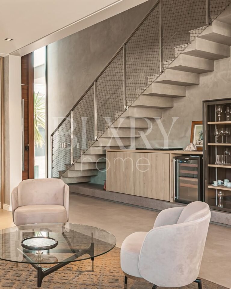 Casa com 4 suítes em Jurerê Internacional