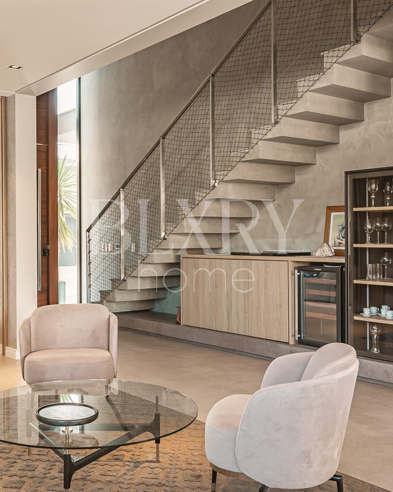 Casa com 4 suítes em Jurerê Internacional