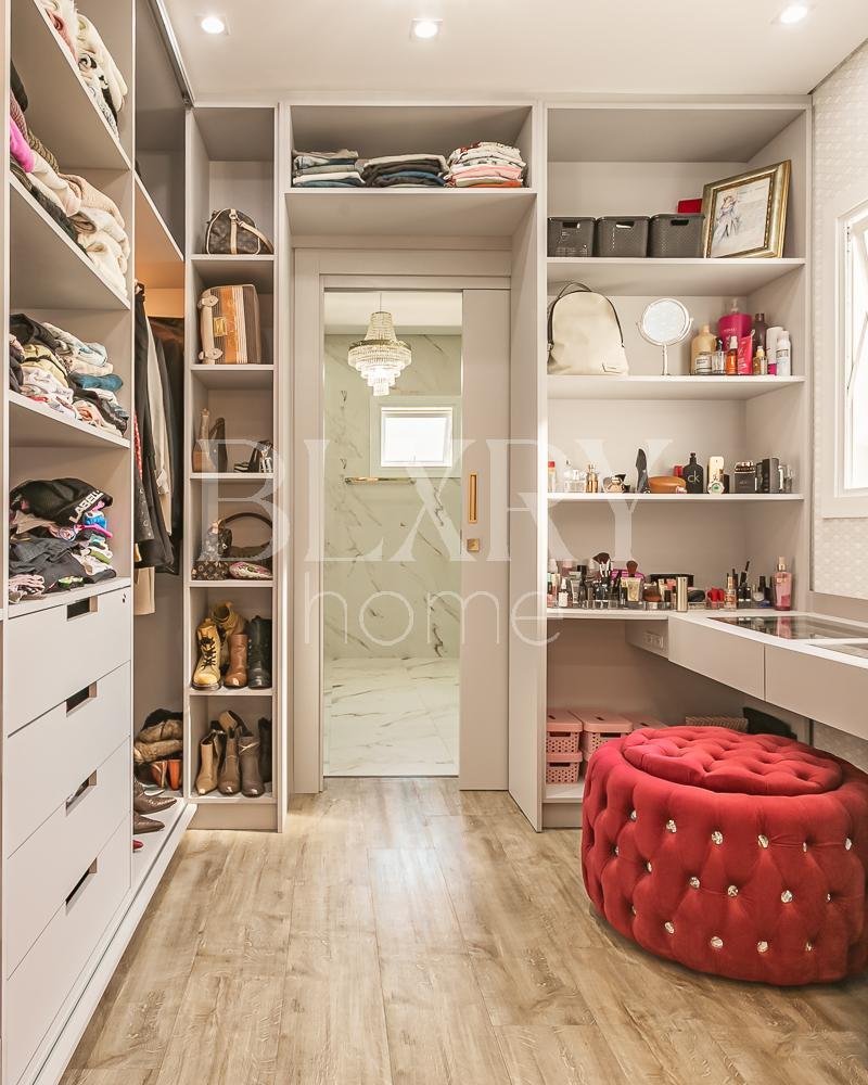 Casa em condomínio fechado no Ratones