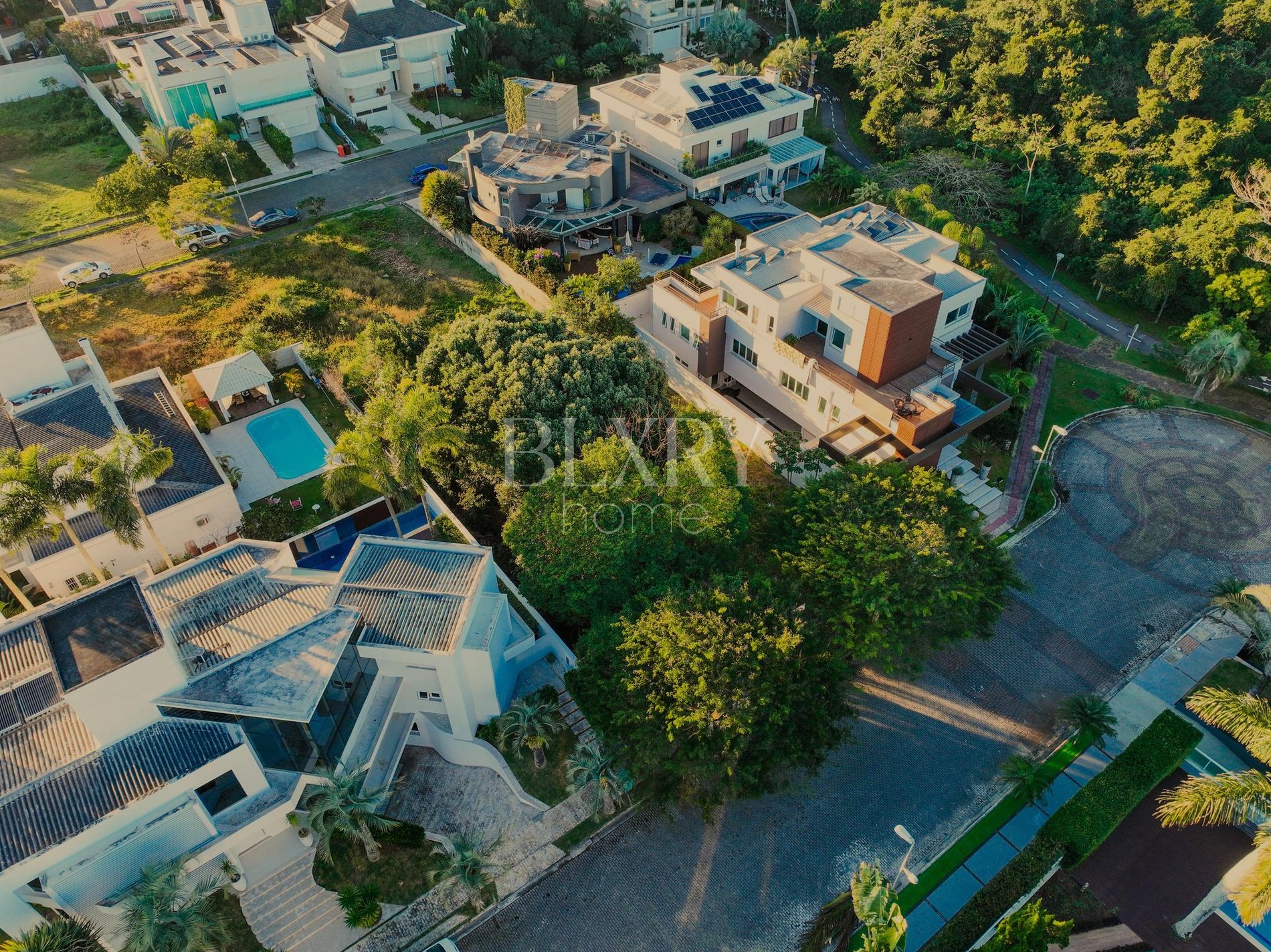 Terreno em Jurerê Internacional, ao lado do Bosque Amoraeville