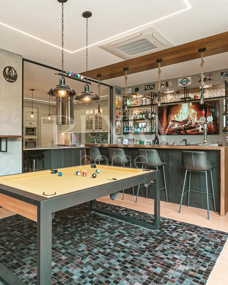 Casa com 4 suítes em Jurerê Internacional