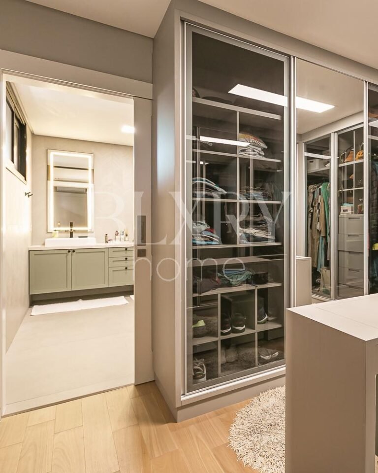 Casa com 4 suítes em Jurerê Internacional