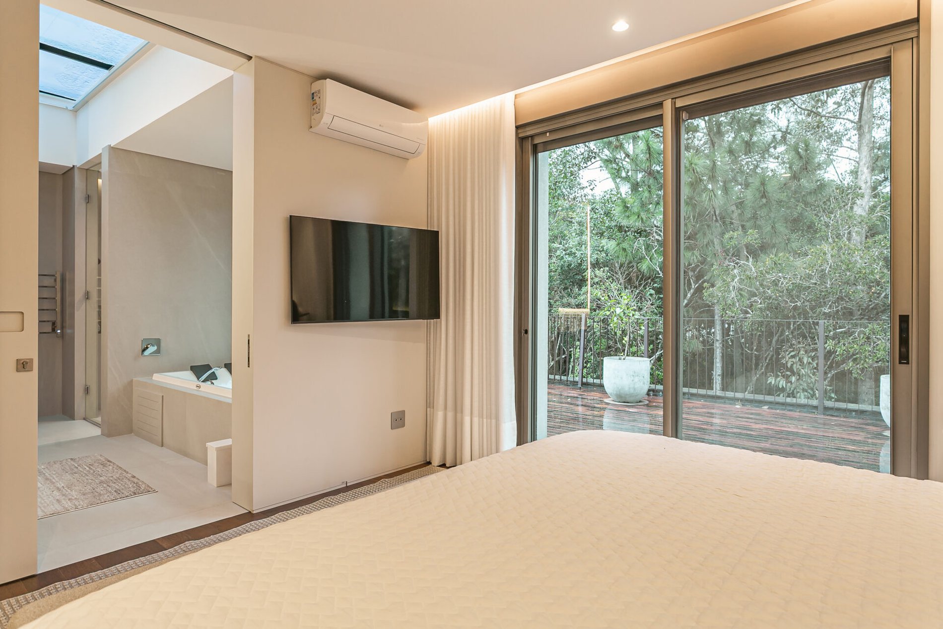 Casa Bossa no condomínio Cambirela no Cacupé