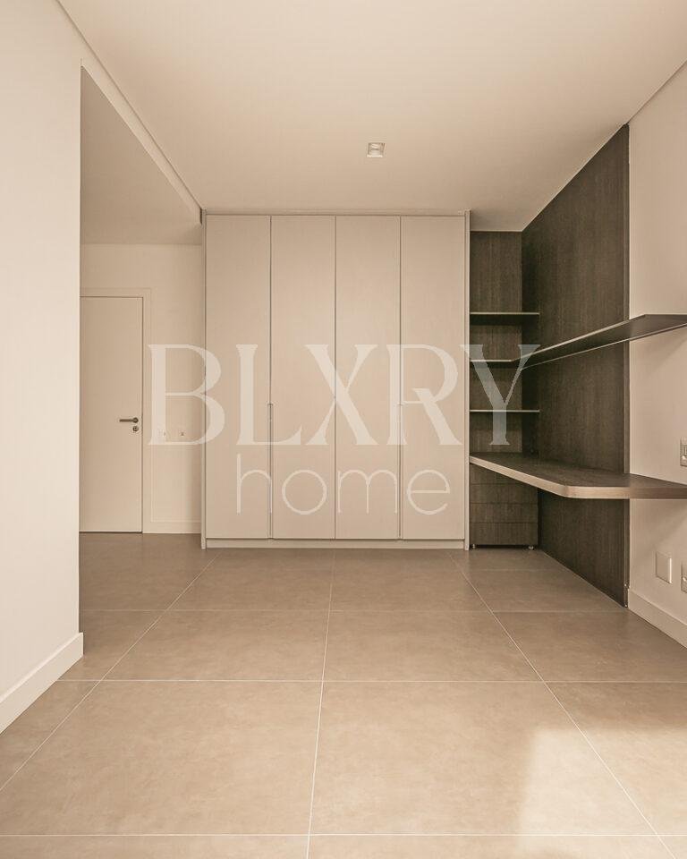 Apartamento de 3 suítes em Jurerê Internacional