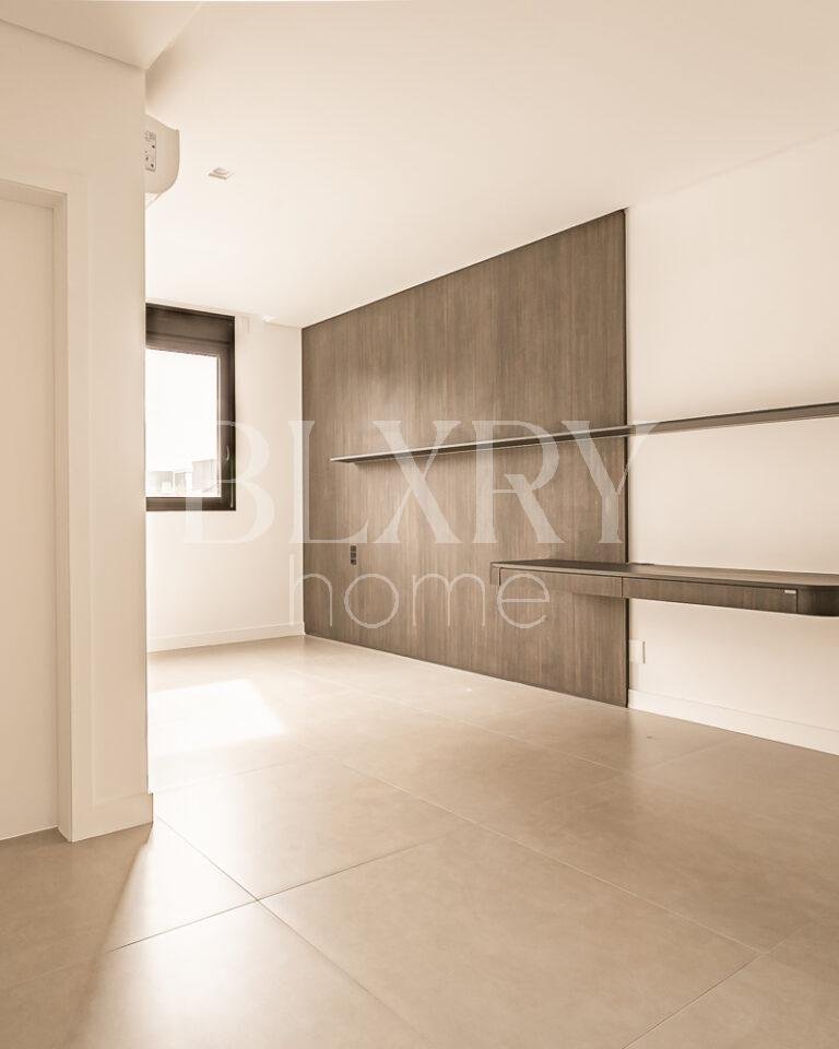 Apartamento de 3 suítes em Jurerê Internacional