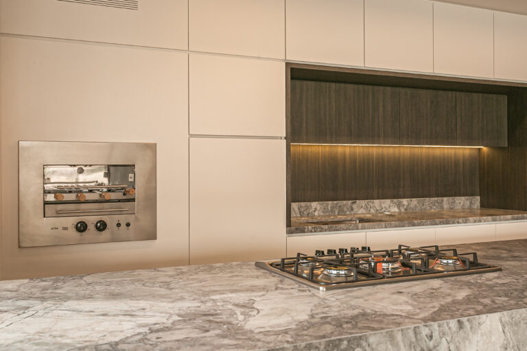 Apartamento de 3 suítes em Jurerê Internacional
