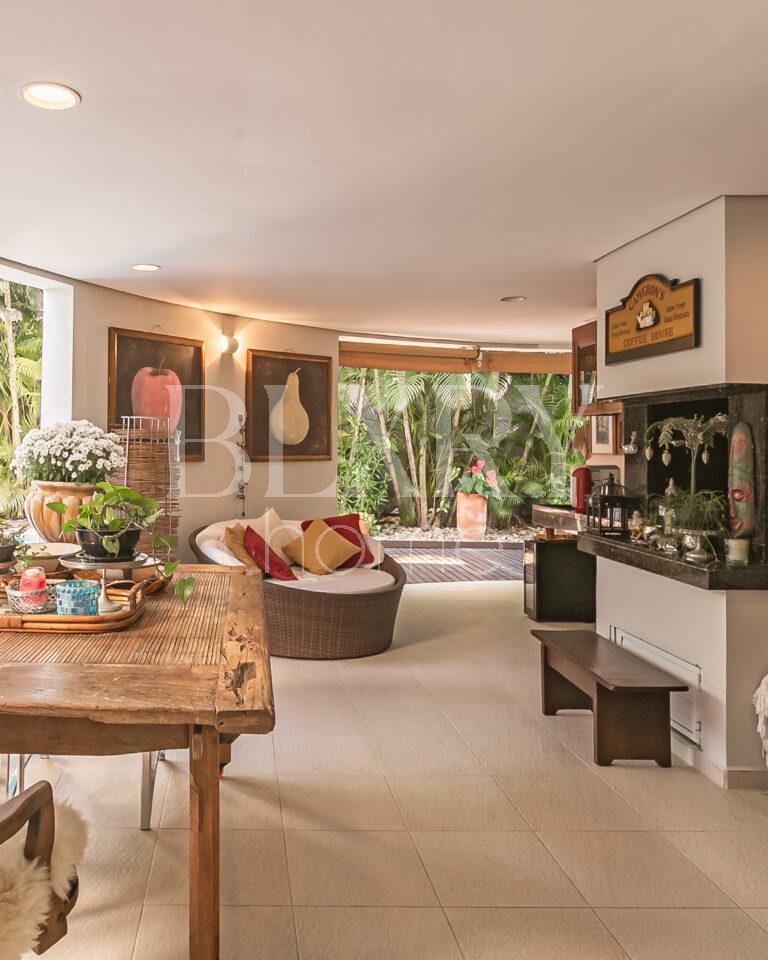 Casa no condomínio Quinta dos Açores no Rio Tavares