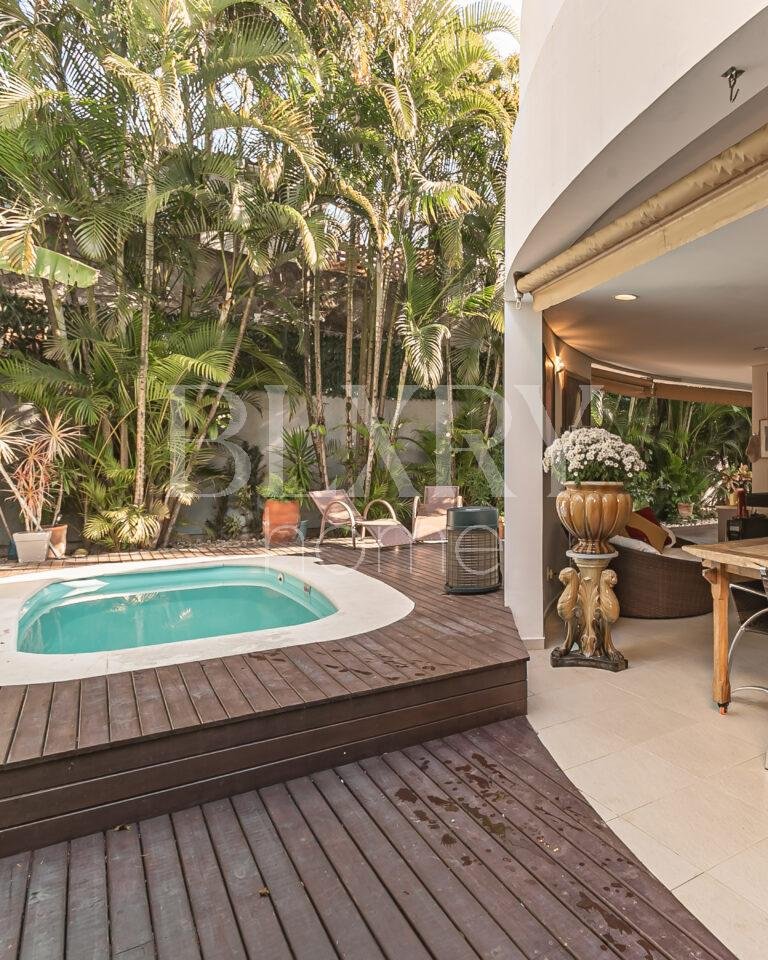 Casa no condomínio Quinta dos Açores no Rio Tavares