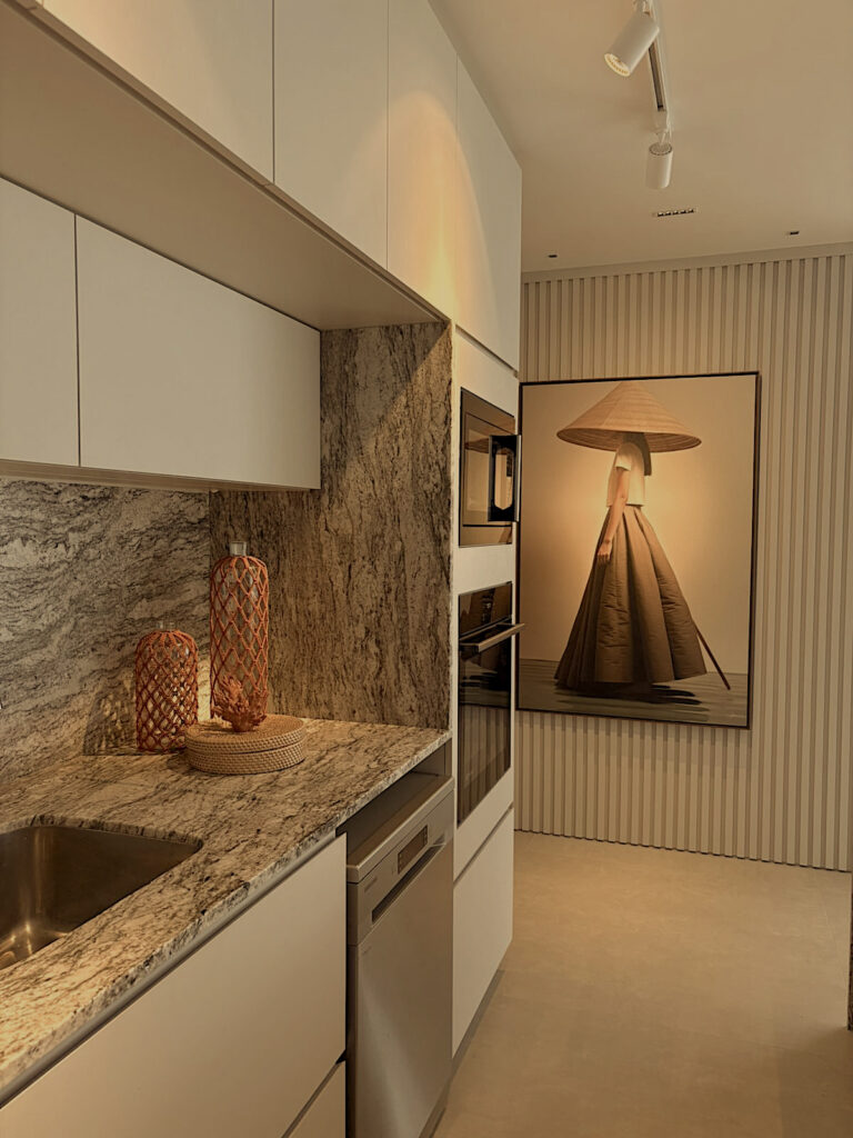 Apartamento com 3 suítes em Jurerê Internacional