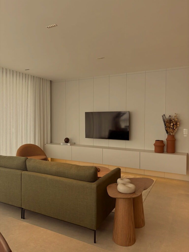 Apartamento com 3 suítes em Jurerê Internacional