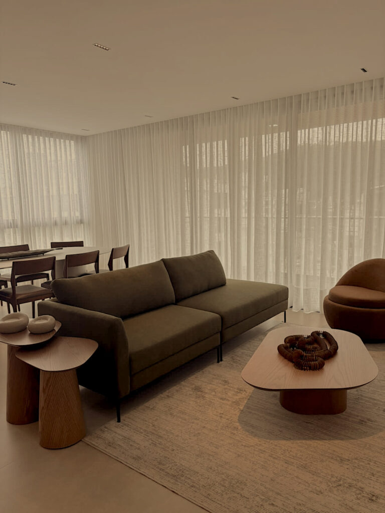 Apartamento com 3 suítes em Jurerê Internacional
