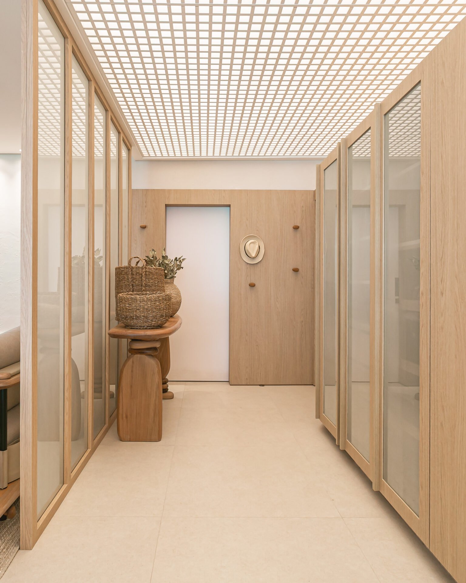 Apartamento a 100 metros do mar em Jurerê Internacional