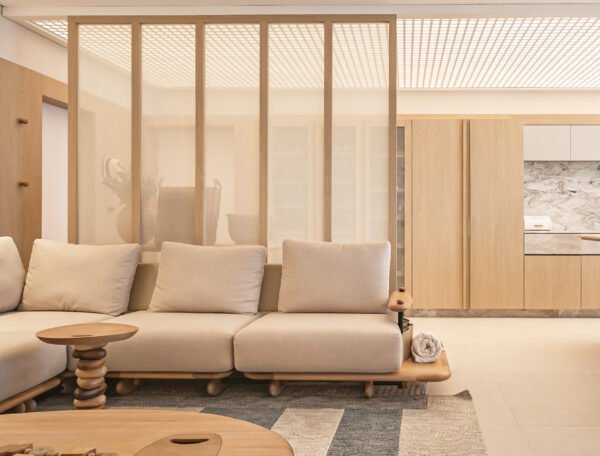 Apartamento a 100 metros do mar em Jurerê Internacional