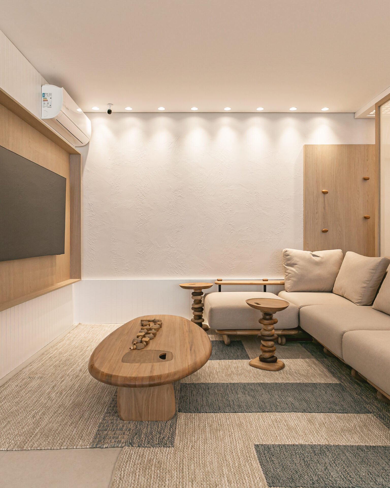 Apartamento a 100 metros do mar em Jurerê Internacional