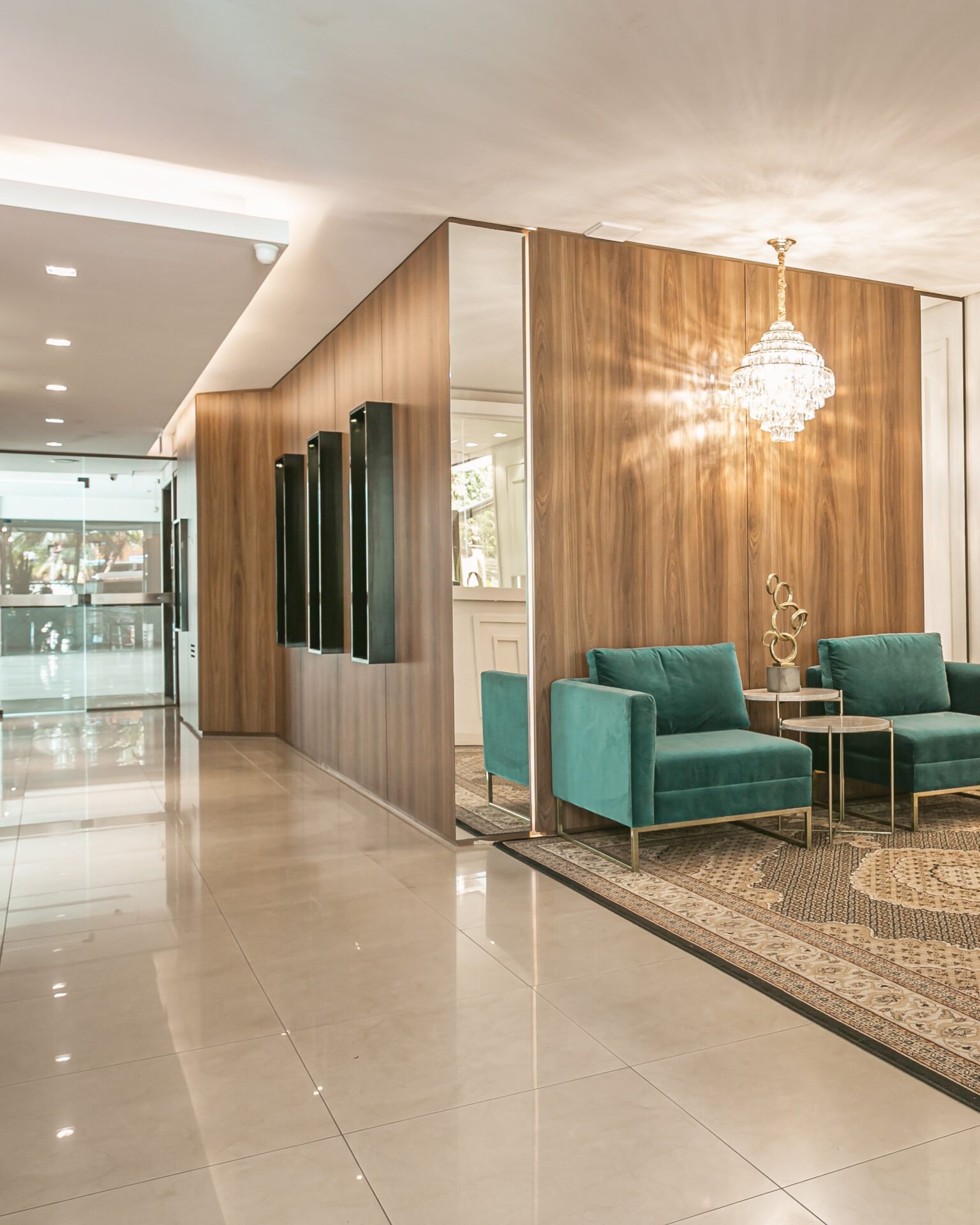 Apartamento de 3 suítes no Centro