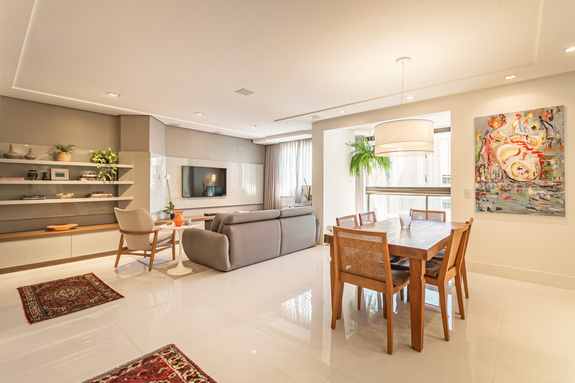 Apartamento de 3 suítes no Centro