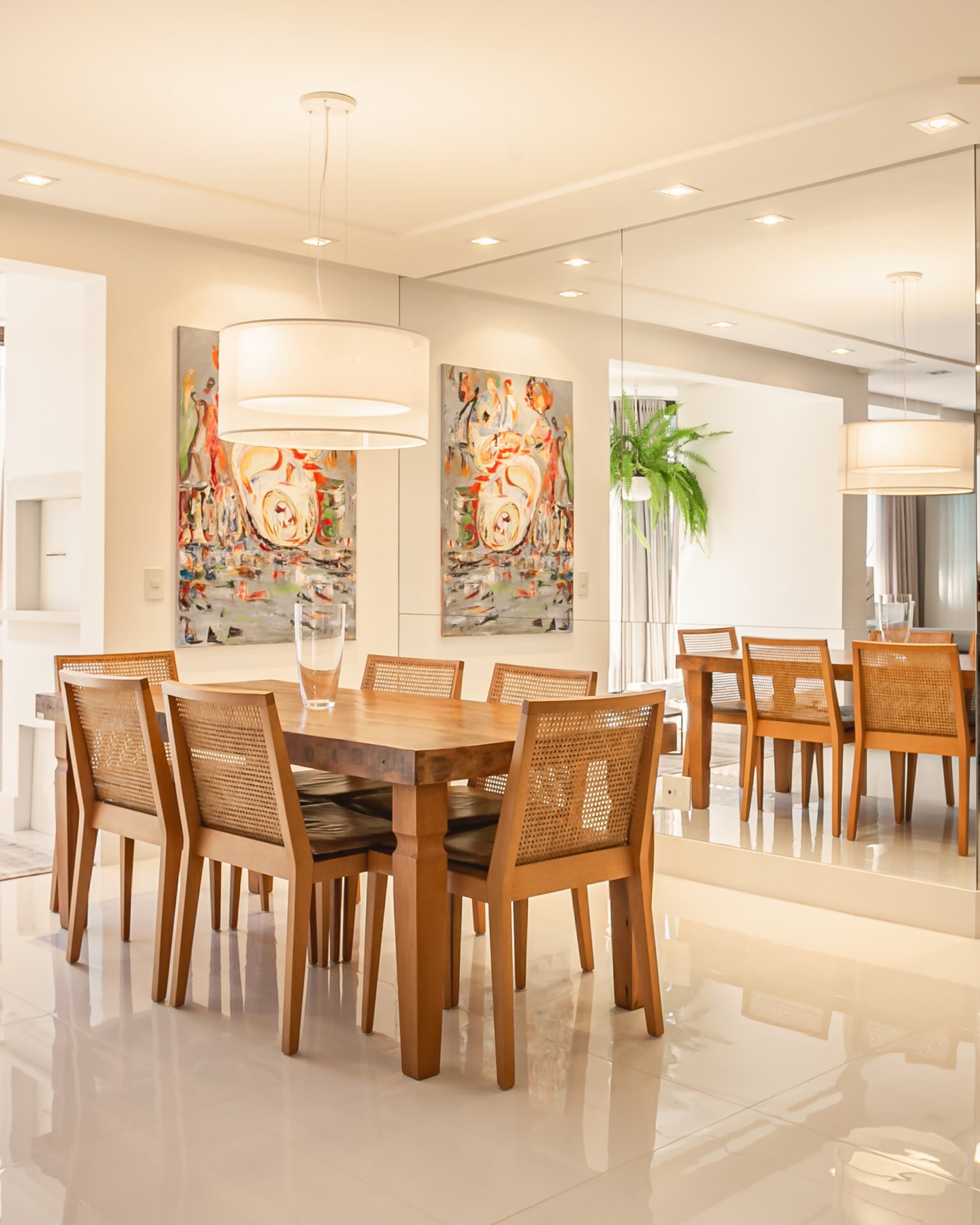 Apartamento de 3 suítes no Centro
