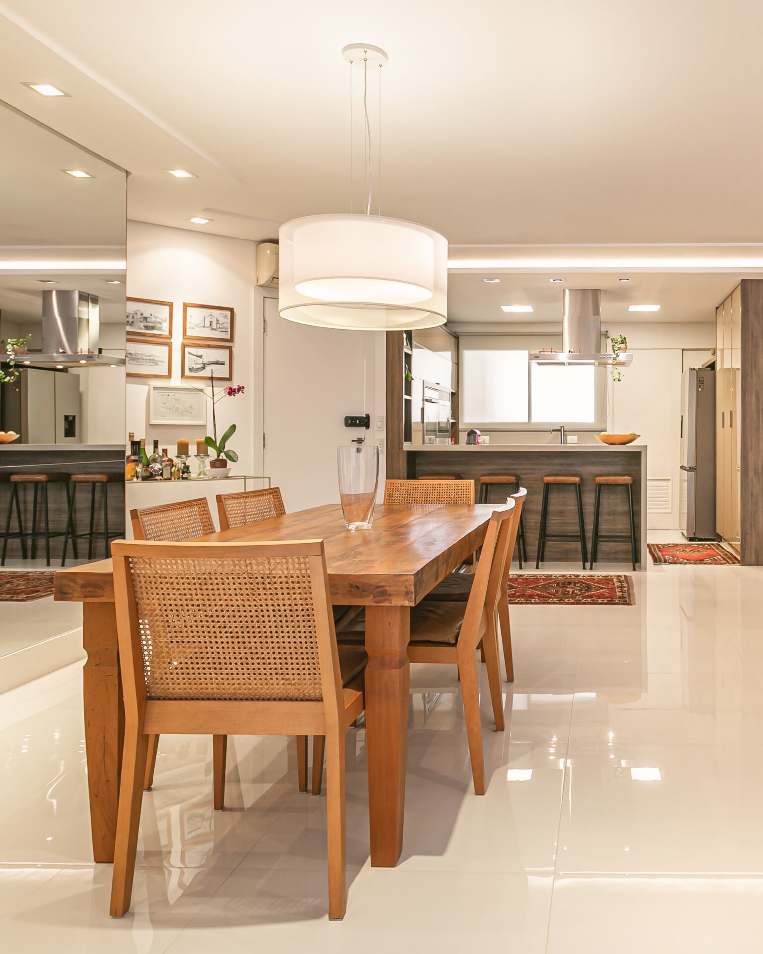 Apartamento de 3 suítes no Centro