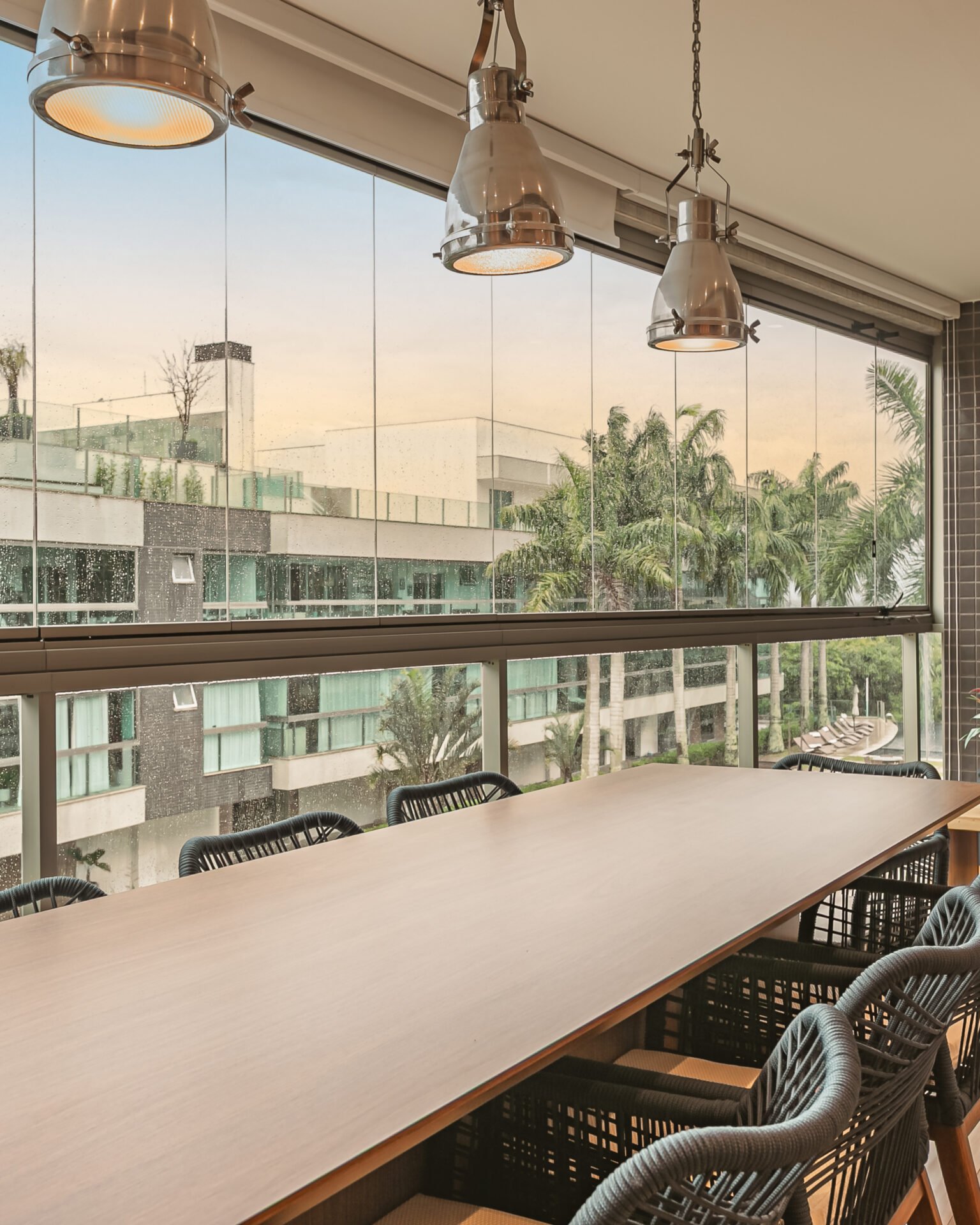 Apartamento de 4 dormitórios no Campeche