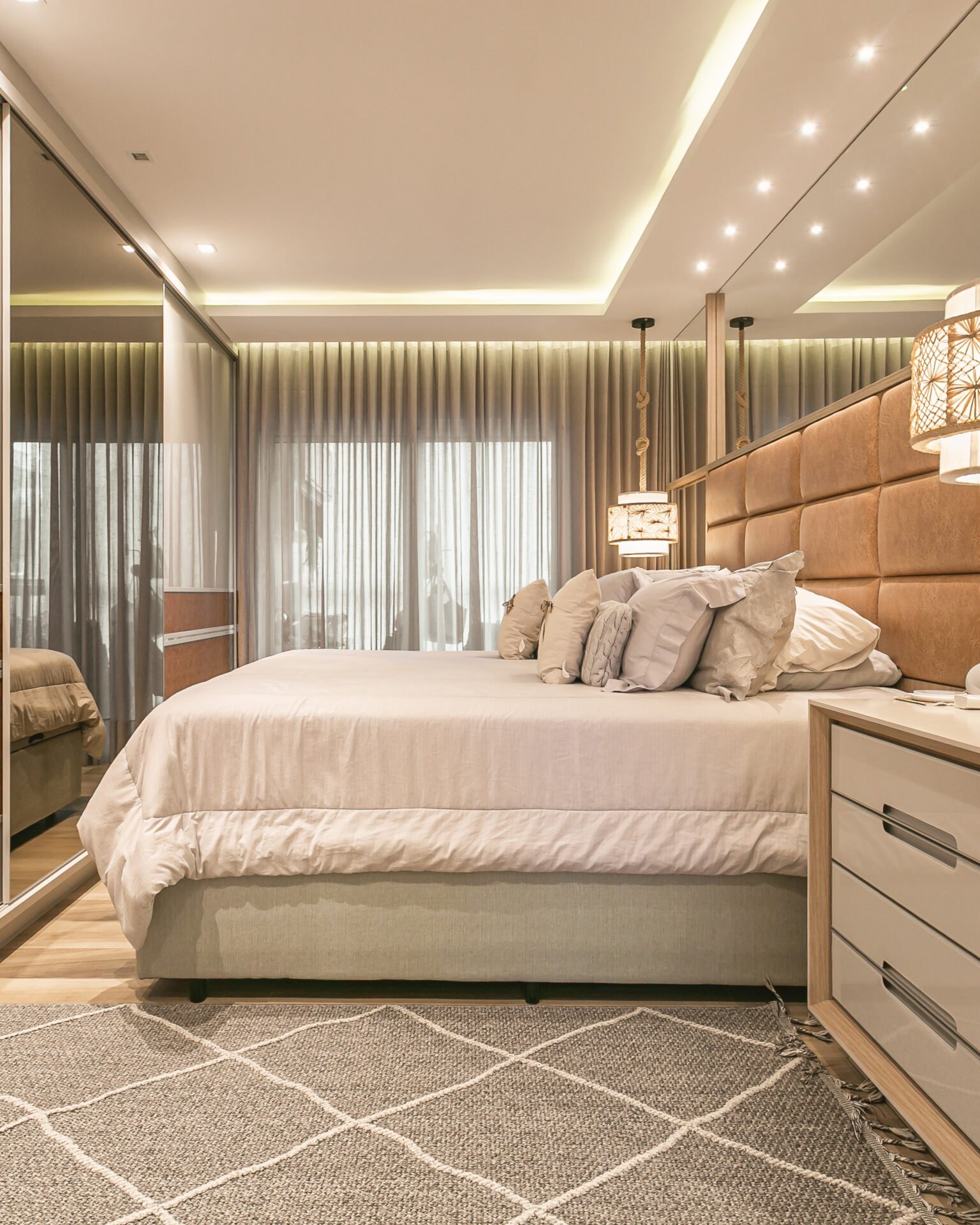 Apartamento de 4 dormitórios no Campeche