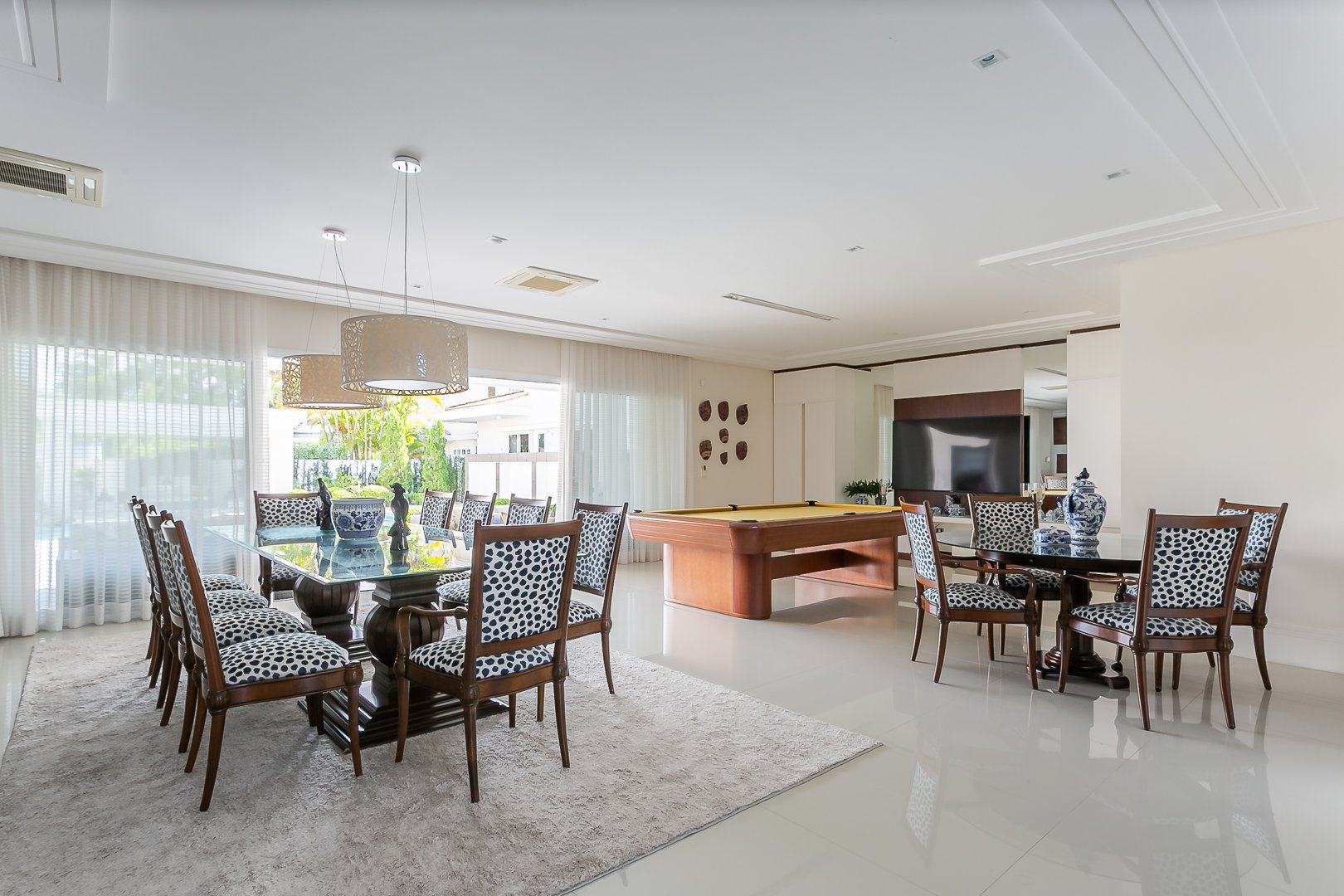 Casa clássica com vista mar em Jurerê Internacional