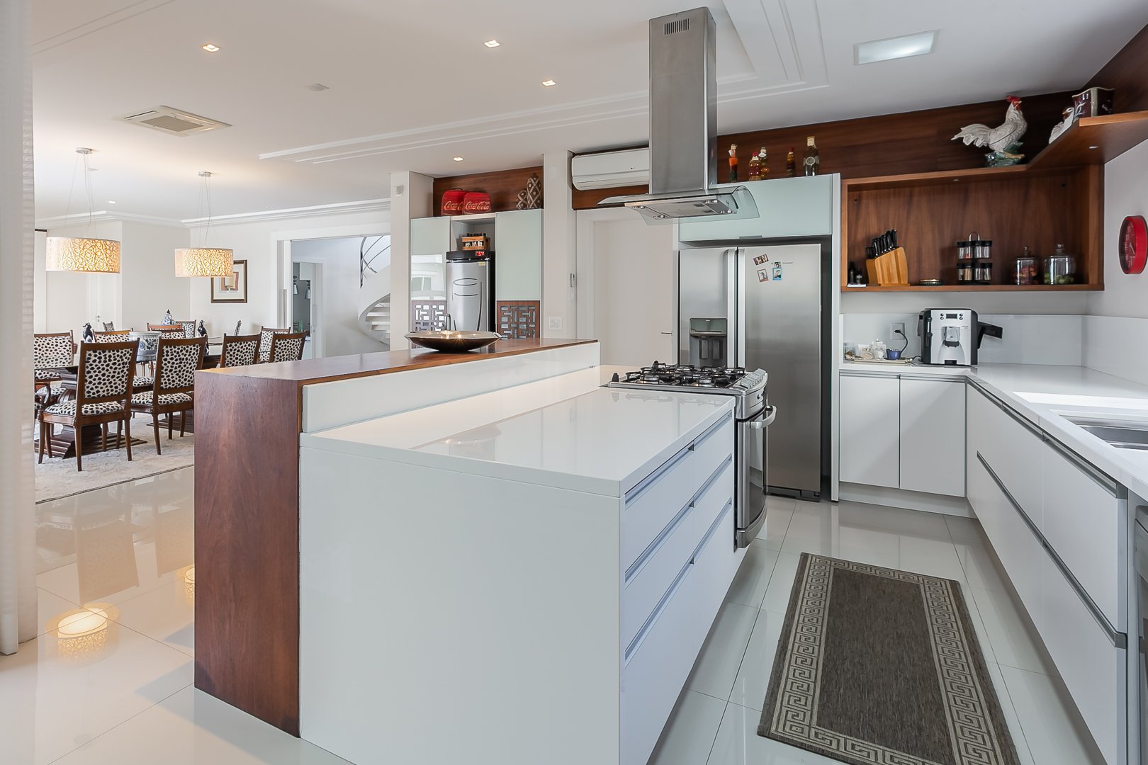 Casa clássica com vista mar em Jurerê Internacional