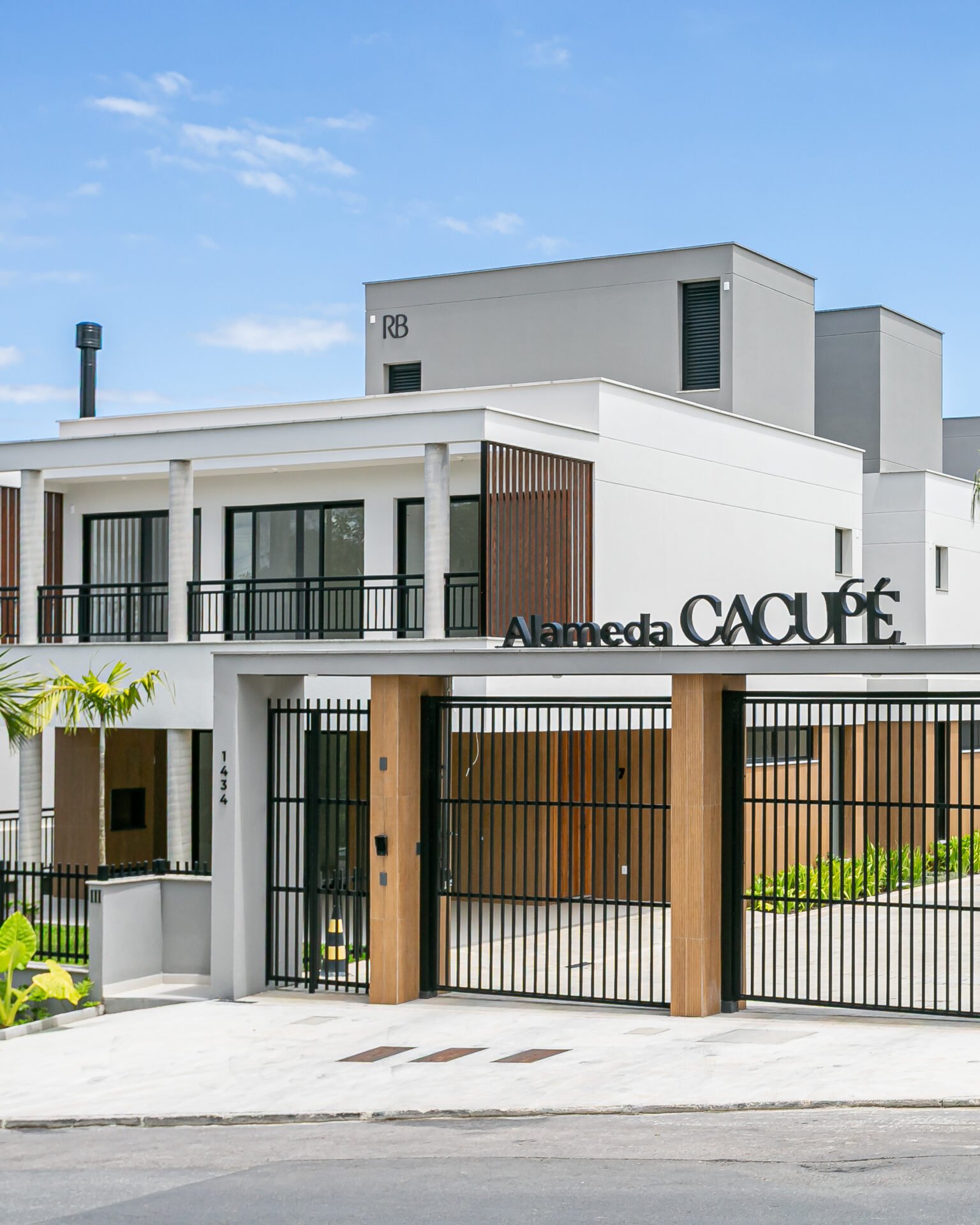 Casa em condomínio fechado no Cacupé