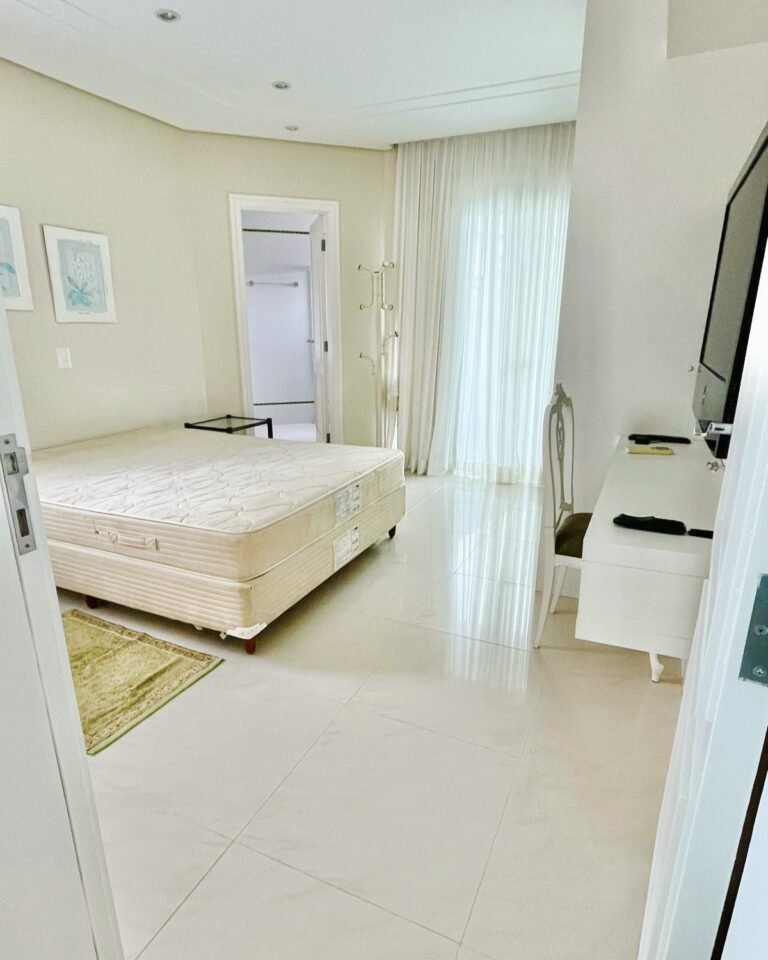 Casa 4 suítes no Bosque Amoraeville em Jurerê Internacional