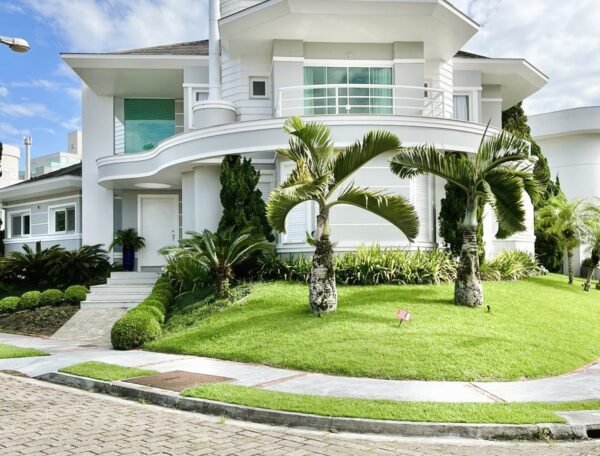 Casa 4 suítes no Bosque Amoraeville em Jurerê Internacional