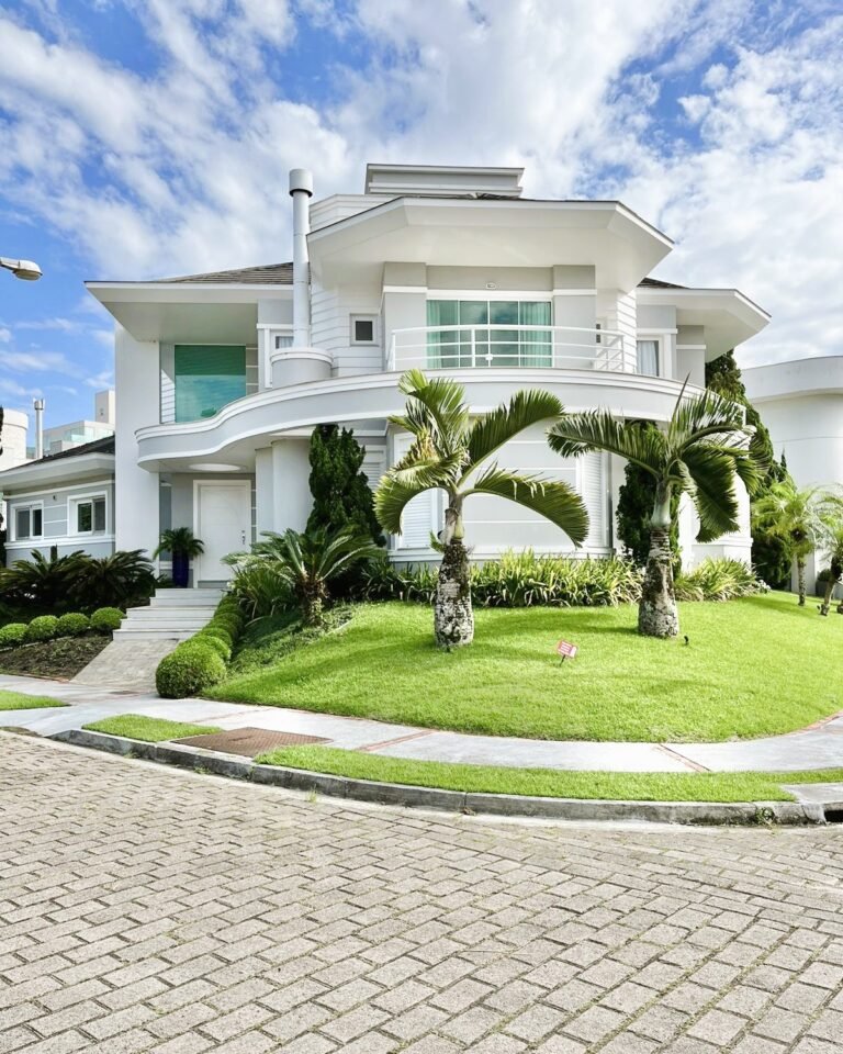 Casa 4 suítes no Bosque Amoraeville em Jurerê Internacional