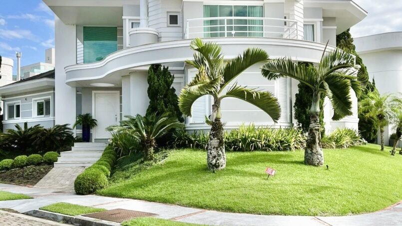 Casa 4 suítes no Bosque Amoraeville em Jurerê Internacional