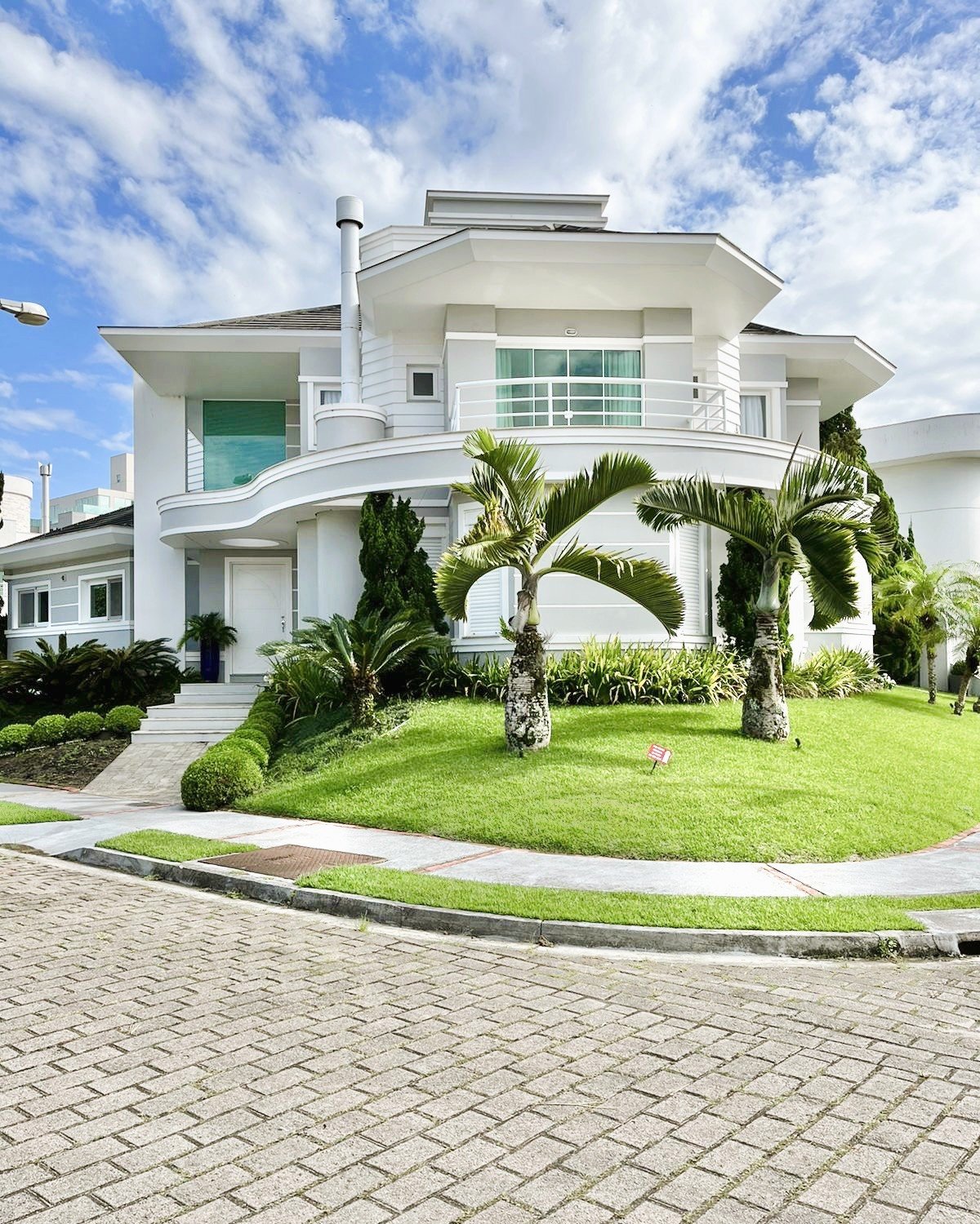 Casa 4 suítes no Bosque Amoraeville em Jurerê Internacional