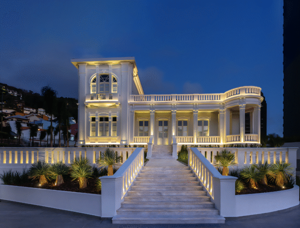 Milano: Revitalização histórica com luxo contemporâneo