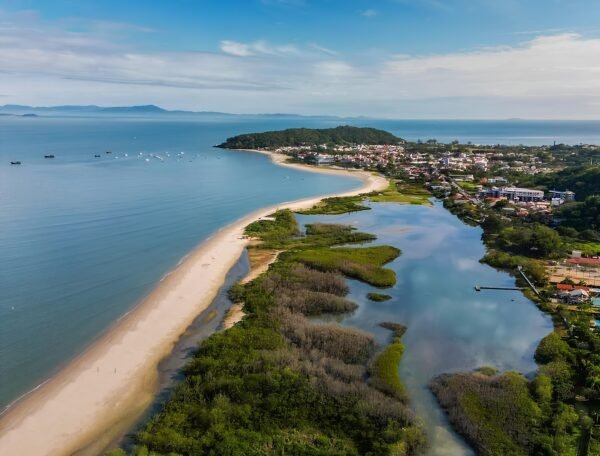 Ponta das Canas: Um dos mercados imobiliários mais promissores de Florianópolis