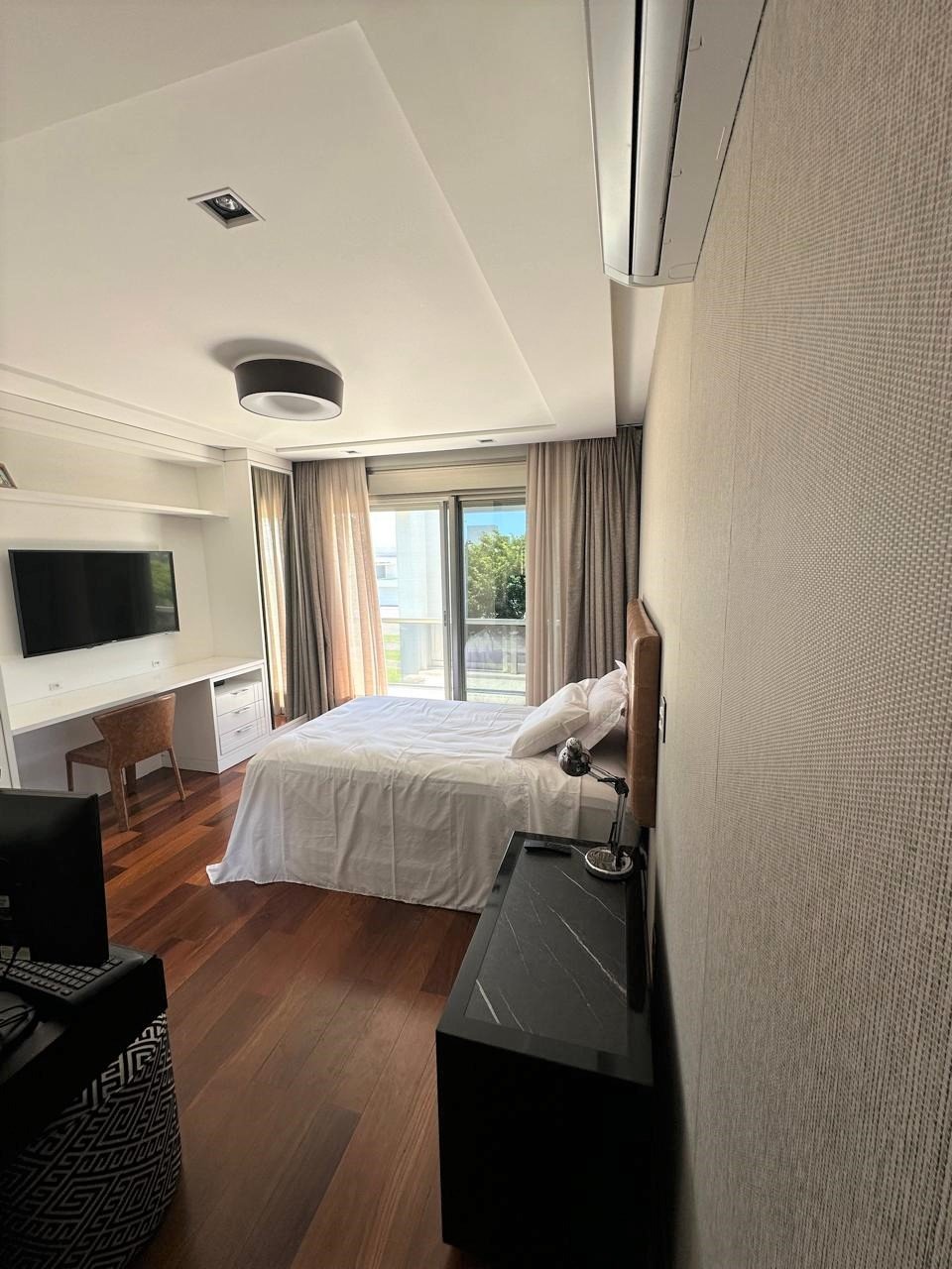 Casa no Amoraeville em Jurerê Internacional