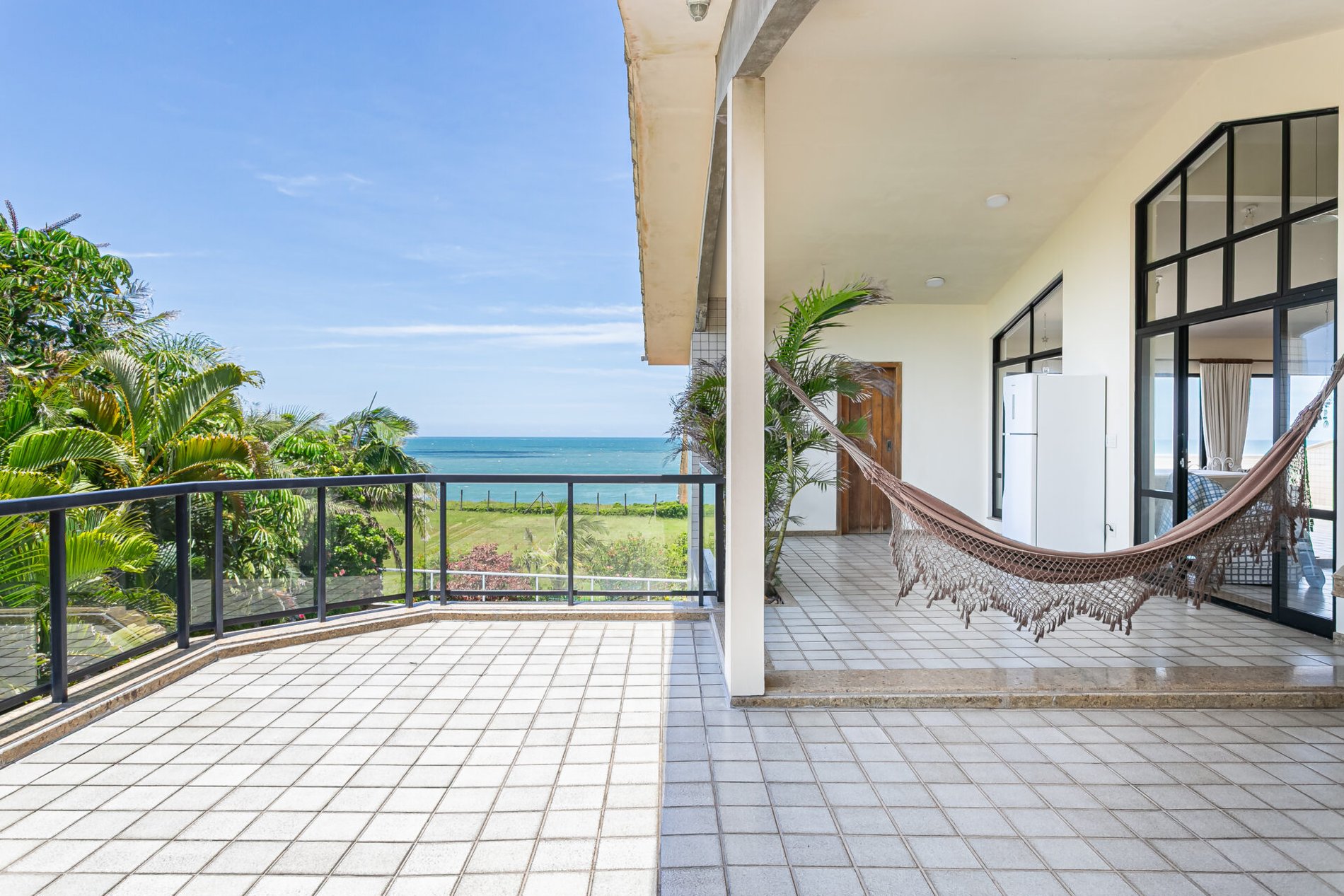 Casa em Condomínio Fechado no Morro das Pedras