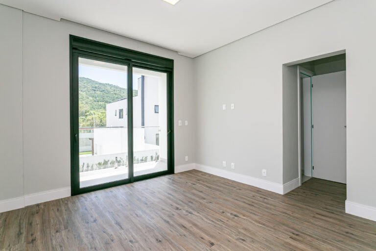 Casa no condomínio Villa Ratones